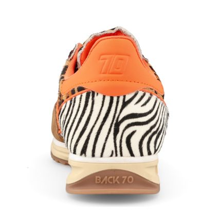 Back 70 Ladies Jogger L61 Laced Trainer in Leopard